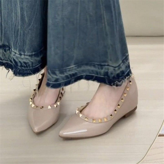 Damen spitze Ballerinas mit goldenen Nieten EB