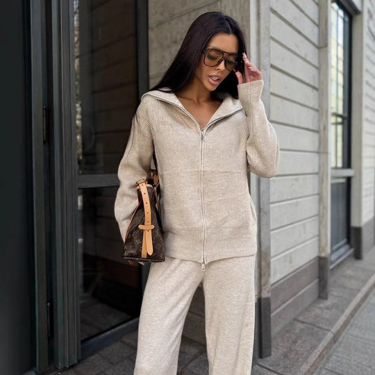 Damen Feinstrick-Loungewear-Set mit Zwei-Wege-Reißverschluss und weitem Umlegekragen EB