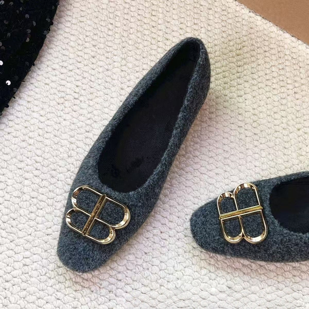 Damen modische Ballerinas aus filzartigem Material mit elegantem Schmuckdetail EB