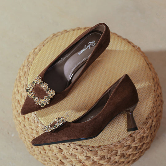 Damen elegante Pumps mit glamourösem Schmuckdetail EB