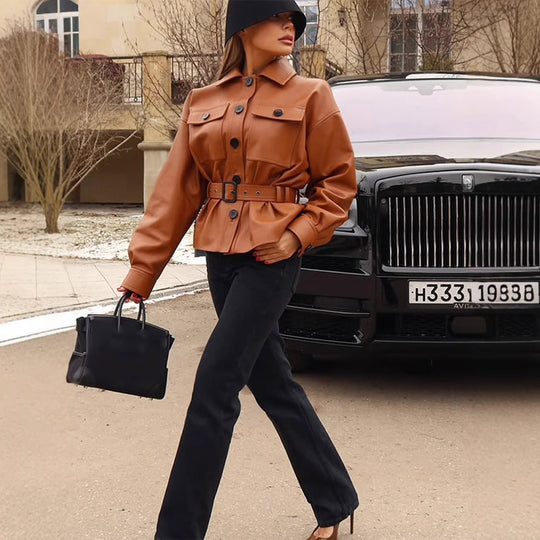 Damen modische Kunstlederjacke mit tailliertem Schnitt und Gürtel EB