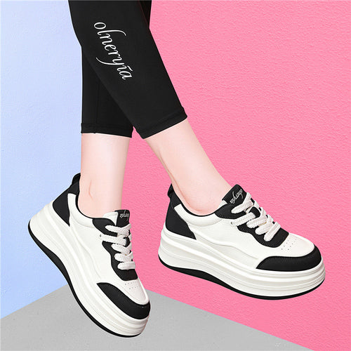 Damen Modische Plateau-Sneaker mit ergonomischer Sohle und trendigem Design EB