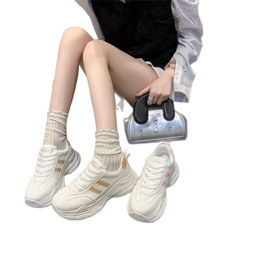 Damen Sportliche Sneakers mit dämpfender Sohle und modischen Akzenten EB