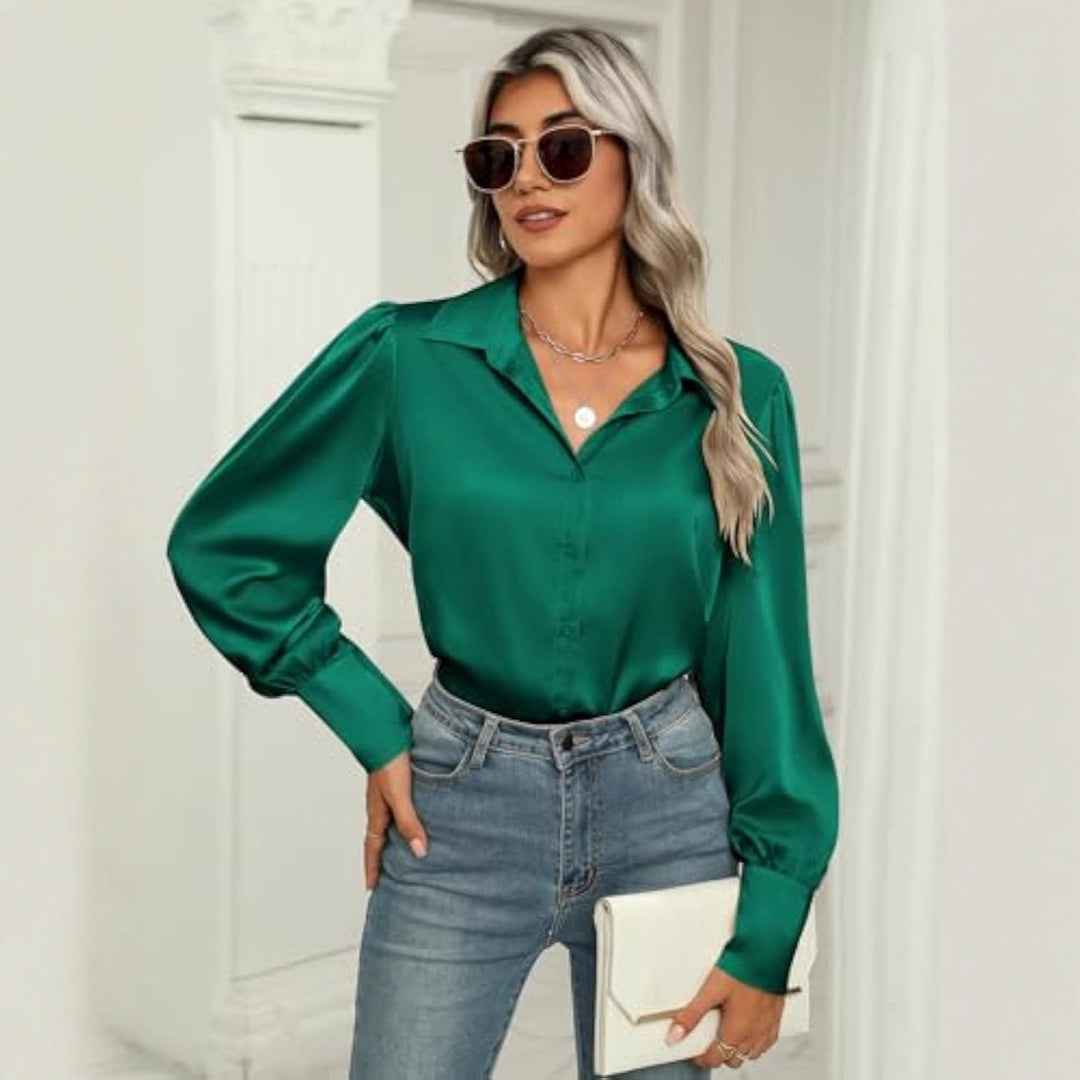 Damen Seidenoptik-Bluse mit Hemdkragen, verdeckter Knopfleiste und langen Manschetten EB