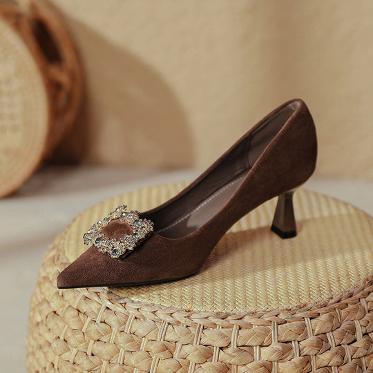 Damen elegante Pumps mit glamourösem Schmuckdetail EB