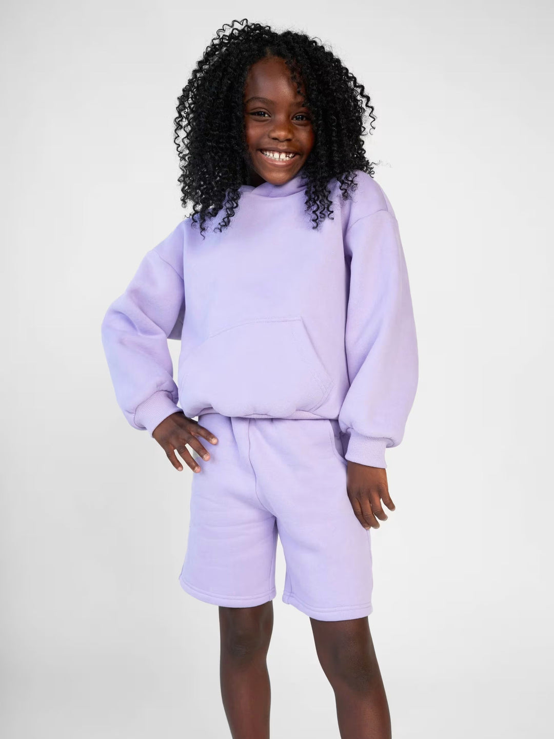 Damen Kapuzensweatshirt und Shorts-Set aus weichem Fleece mit praktischen Taschen EB