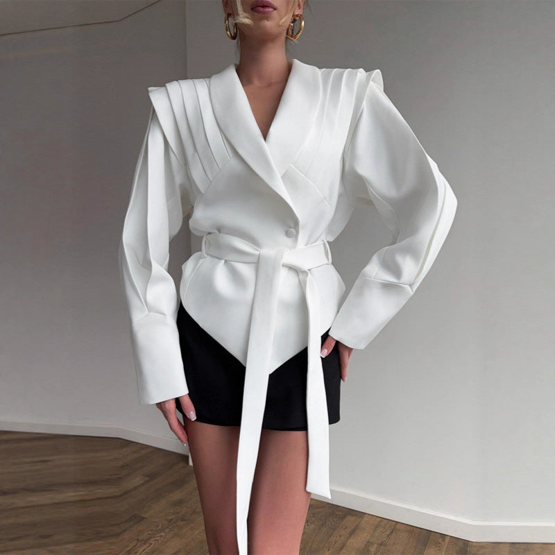 Damen Eleganter Blazer mit strukturierten Details und Taillengürtel EB