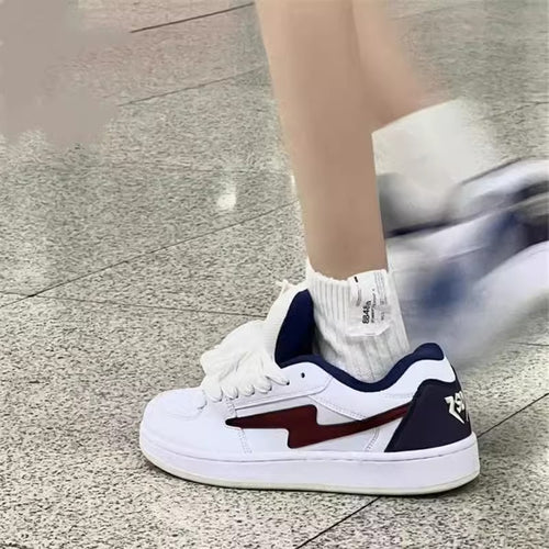 Damen Sportliche Sneaker mit atmungsaktiver Mesh-Oberfläche und modernem Design EB