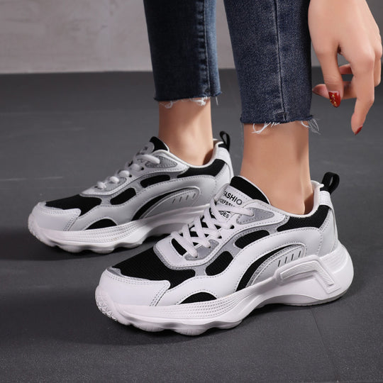 Damen Sportliche Sneaker mit dämpfender und atmungsaktiver Konstruktion EB