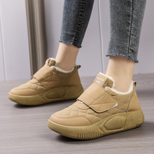 Damen Bequeme Sneakers mit warmer Innenausstattung und praktischem Klettverschluss EB