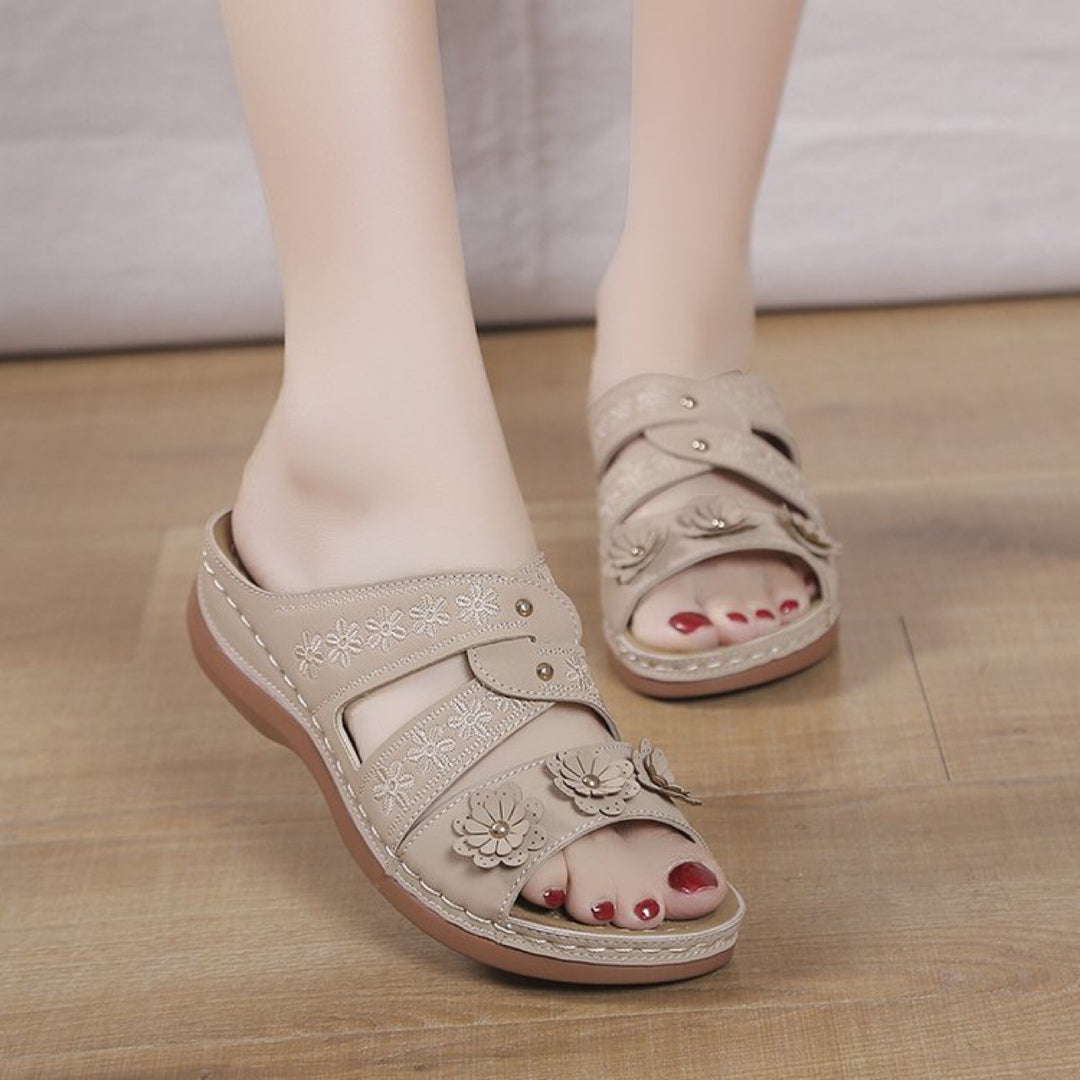 Damen elegante und bequeme Pantolette mit floralen Applikationen EB