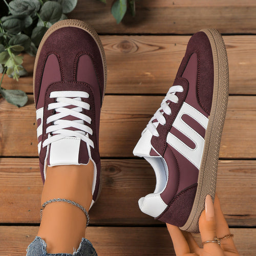 Damen Sneaker mit modischen Akzenten und rutschfester Sohle EB