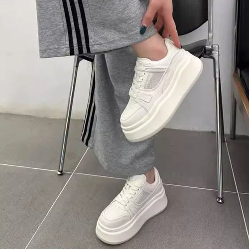 Damen sportive Sneakers mit doppelter Sohle und Kontrastnähten EB