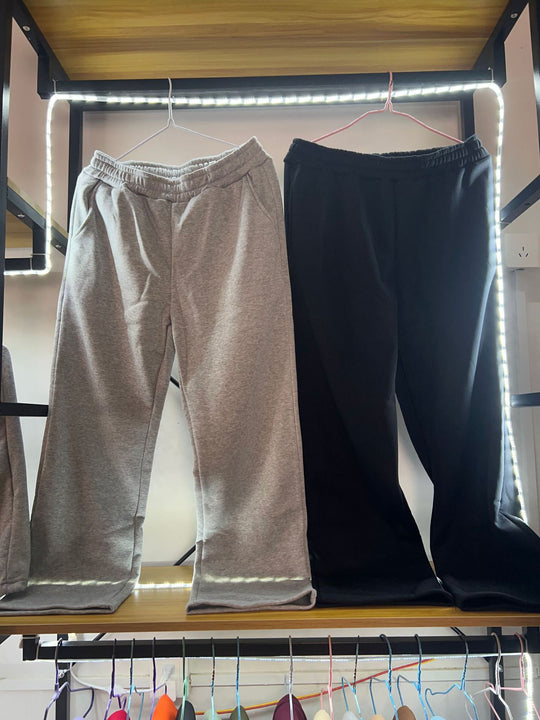 Damen nan zweiteiliges Lounge-Set mit Kapuzenjacke Reißverschluss und weiter Hose mit hohem Bund aus Sweatstoff EB
