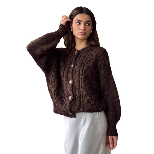 Damen Grobstrickjacke mit eleganter Knopfdetails und voluminösen Ärmeln EB