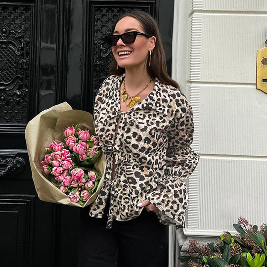 Damen Modische Bluse mit Leopardenmuster und Rüschenärmeln EB