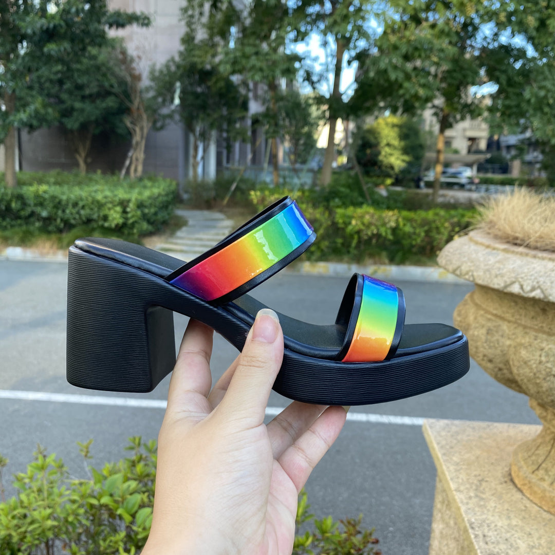 Damen Plateau-Sandalen mit regenbogenfarbenem Glanz und bequemem Absatz EB