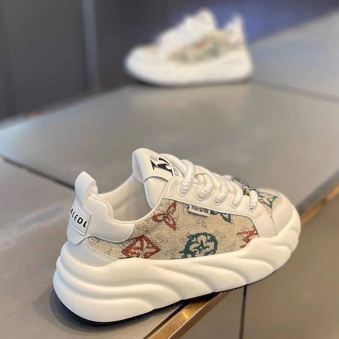 Damen Sneaker mit komfortabler und trendiger Wellensohle EB