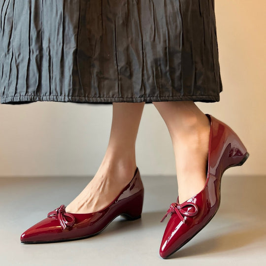 Damen elegante spitze Pumps mit Schleifenakzent EB