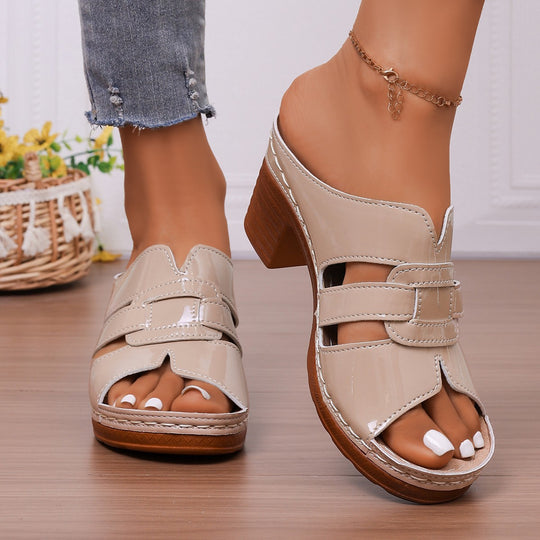 Damen Komfortable und elegante Plattform-Pantoletten mit Dekorativem Riemen EB