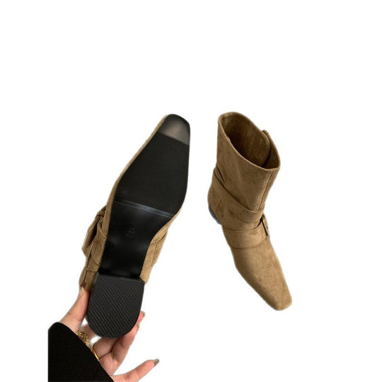Damen Biker-inspirierte Mid-Boots aus Velourslederoptik mit spitzer Kappe und verstellbaren Gürtelschnallen EB