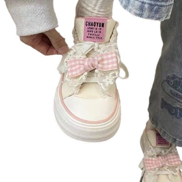 Damen Sneaker mit verspielten Schleifen-Details und rutschfester Sohle EB