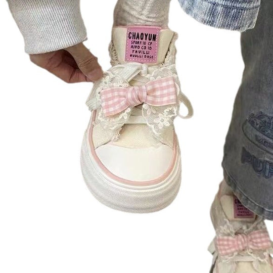 Damen Sneaker mit verspielten Schleifen-Details und rutschfester Sohle EB