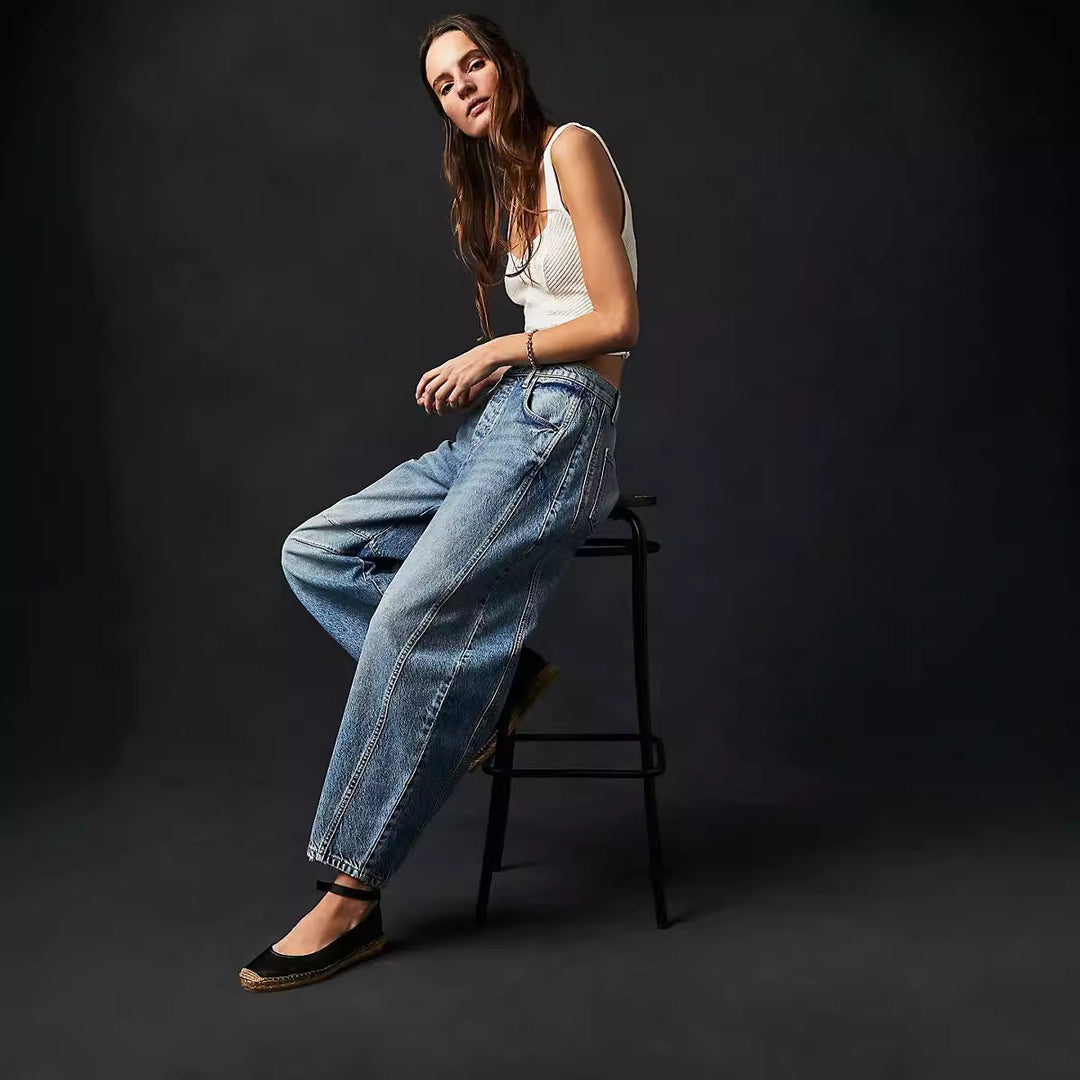 Damen Oversized Jeans im lässigen Schnitt mit modischen Details EB