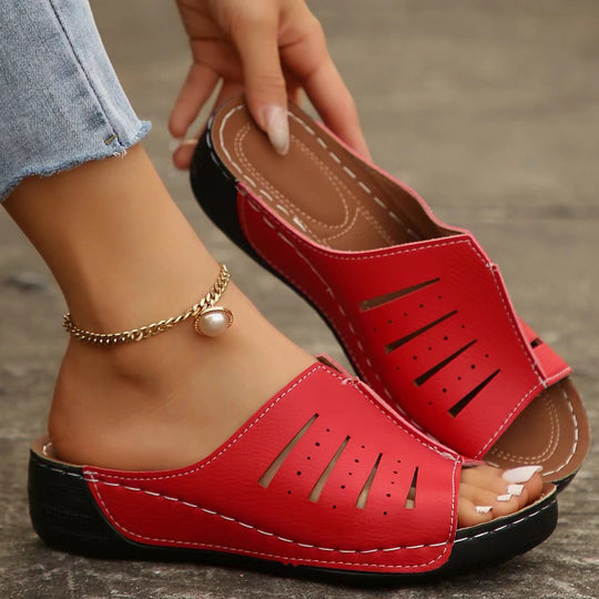 Damen Komfort-Sandalen mit durchbrochenem Obermaterial und rutschfester Sohle EB