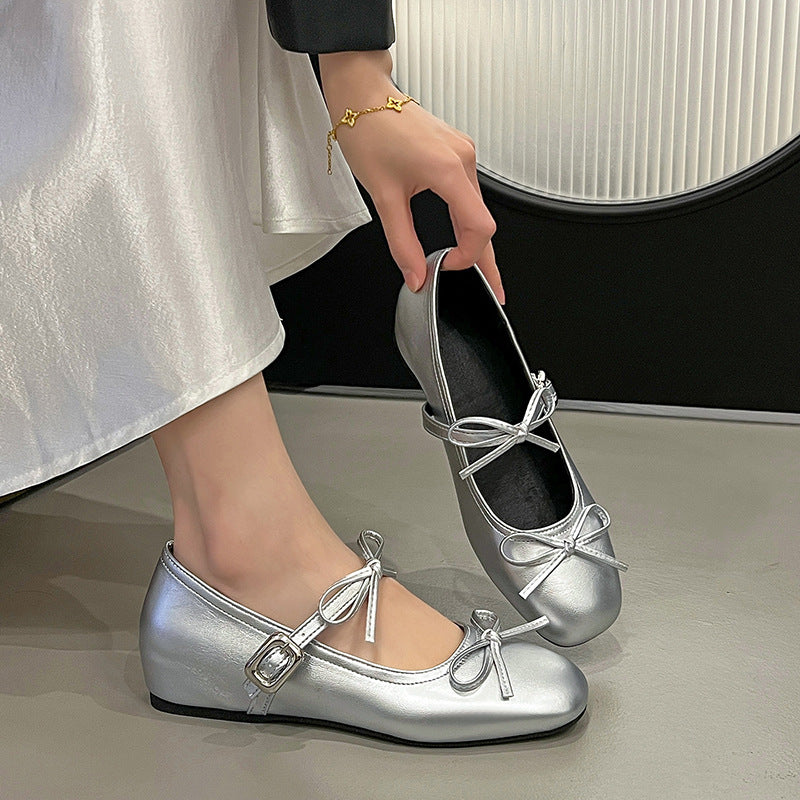 Damen Elegante Ballerinas mit modischem Riemen und Punkte-Design EB
