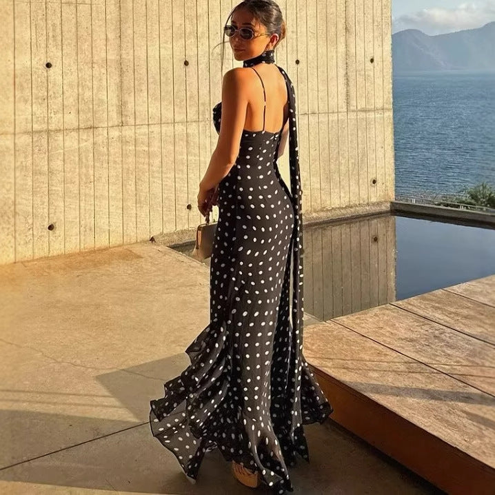 Damen Sommerkleid mit verspieltem Punkten Design und raffiniertem Rüschensaum EB