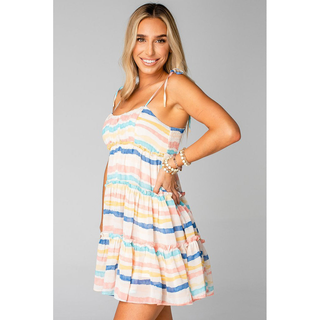Damen Freizeitkleid mit verspielten Rüschendetails und verstellbaren Trägern EB