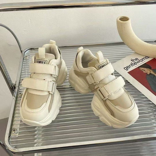 Damen Sneakers mit dämpfenden Klettverschlüssen und atmungsaktiver Obermaterialstruktur EB