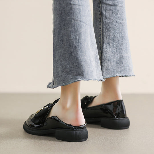 Damen elegante Slippers mit schickem Schleifenakzent und glänzender Oberfläche EB