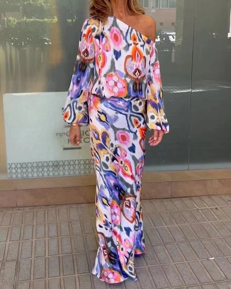 Damen Elegantes Maxikleid im grafischen Batikdesign mit Off-Shoulder-Ausschnitt und voluminösen Ärmeln EB