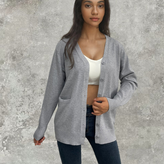 Damen elegante Strickjacke mit praktischen Taschen und feiner Knopfleiste EB