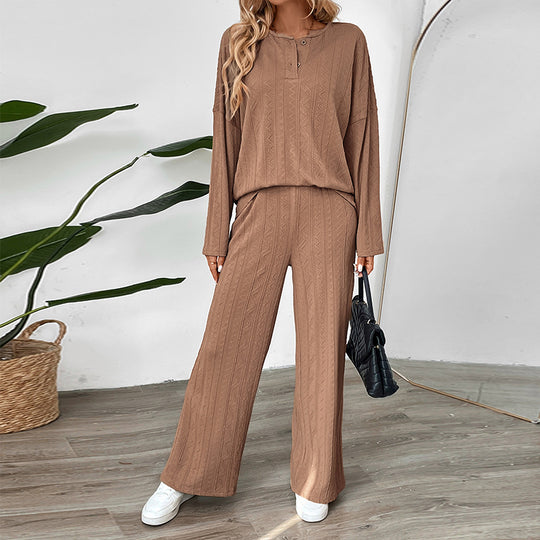 Damen Gemütliches Strickset mit weitem Bein und Knopfleiste EB