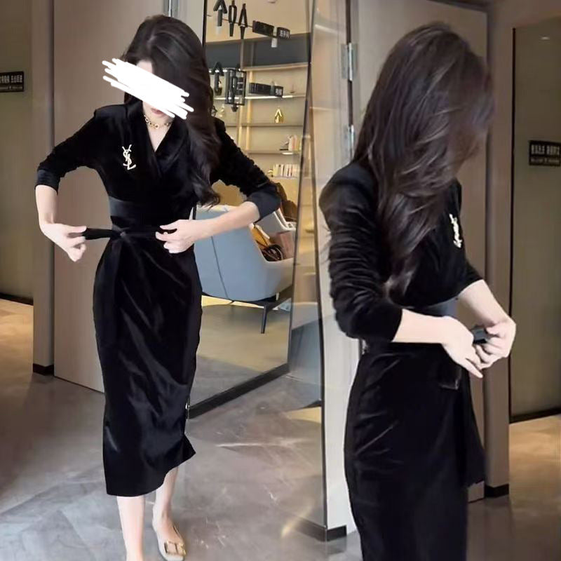 Damen Langarmkleid mit elegantem Wickeldesign und schickem Rüschensaum EB