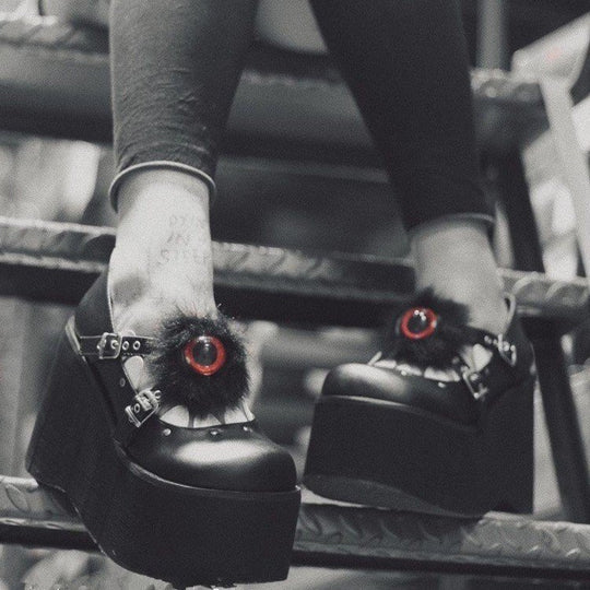Damen Plattformschuhe mit auffälligem Design und Kunstfell-Applikation EB