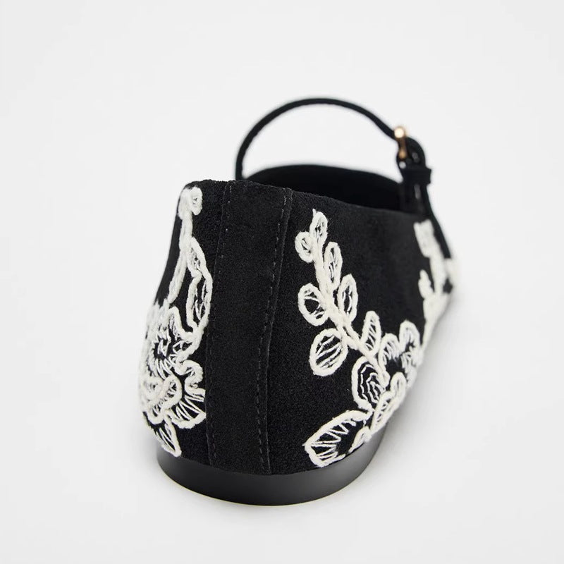 Damen Ballerinas mit verstellbarem Riemendesign und aufwendiger Blumenstickerei EB