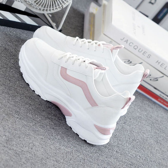Damen Sportliche Sneakers mit dämpfendem Komfort und trendigen Details EB