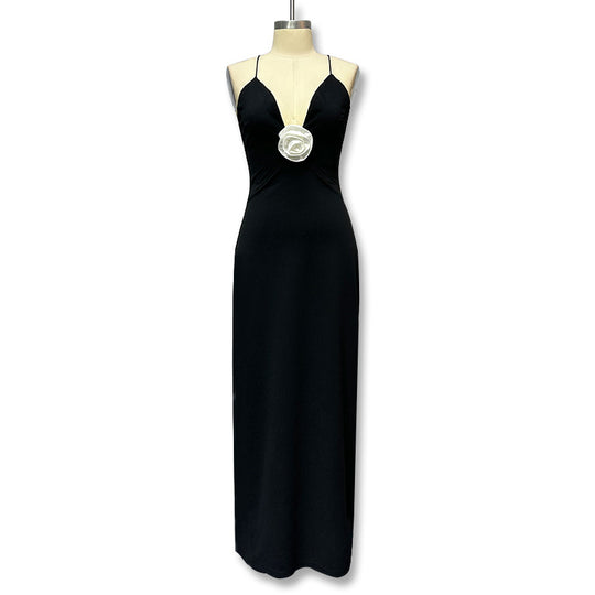 Damen Elegantes Maxikleid mit tiefer V-Ausschnitt und dekorativer Blüte EB