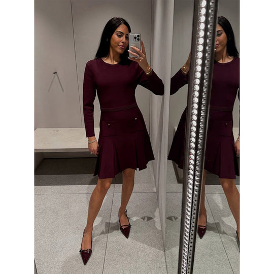 Damen Strickkleid mit Taschen und Knopfdetails EB