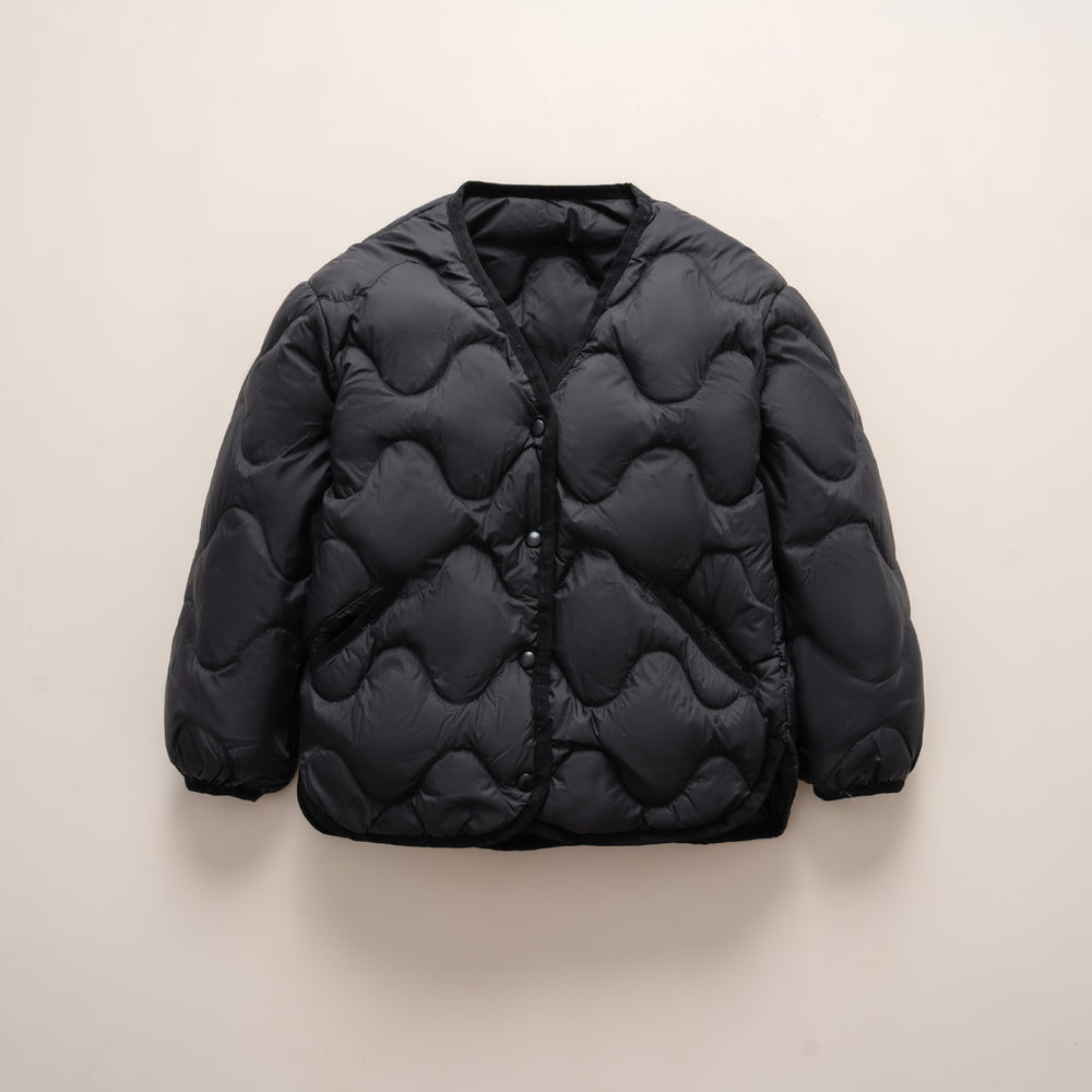 Damen gesteppte Daunenjacke mit modernen Wellenmustern und praktischen Taschen EB
