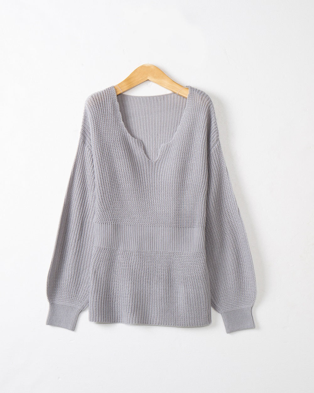 Damen Grobstrickpullover mit tiefem V-Ausschnitt und lässigem Schnitt EB