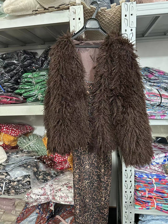 Damen Luxuriöse Kunstfell-Weste mit modischem Schnitt und voluminösem Design EB