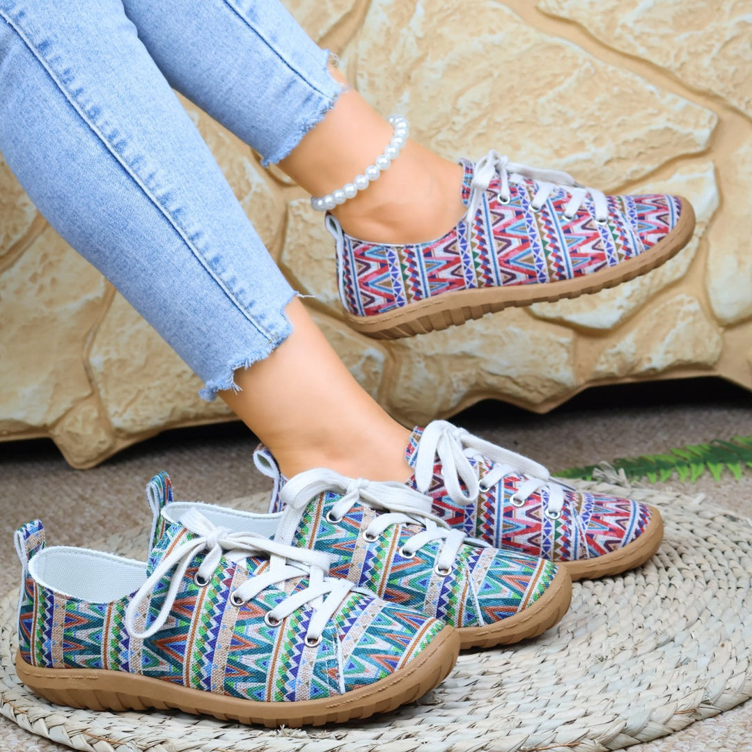 Damen Sneakers mit buntem Ethno-Muster und rutschfester Sohle EB