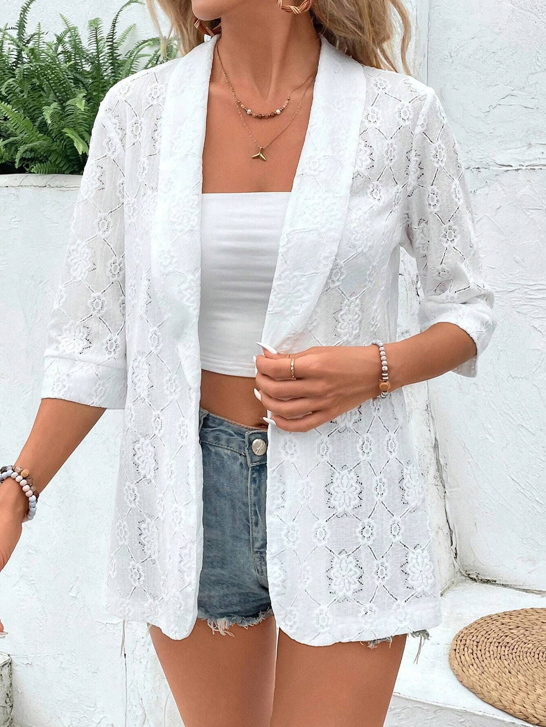 Damen Spitzenblazer mit filigranem Motiv und kurzem Arm EB
