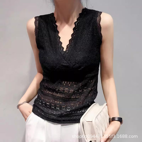 Damen Spitzen Tanktop mit V-Ausschnitt und romantischen Details EB