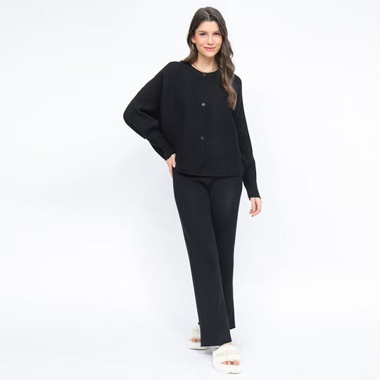 Damen hochwertiges Strick-Lounge-Set mit weiter Schnittführung und Knopfdetails EB